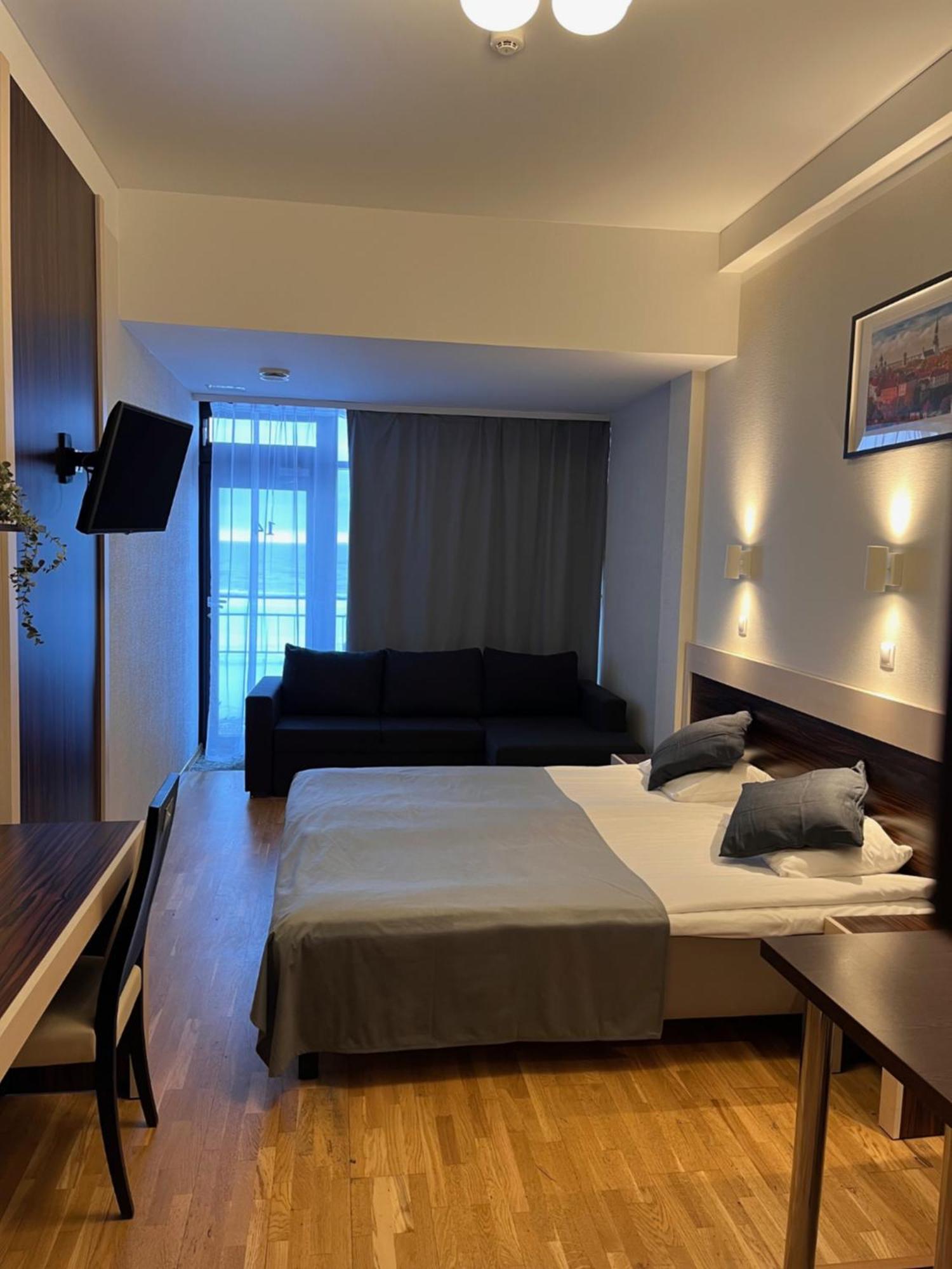 皮利塔海滩公寓酒店及spa 塔林 外观 照片