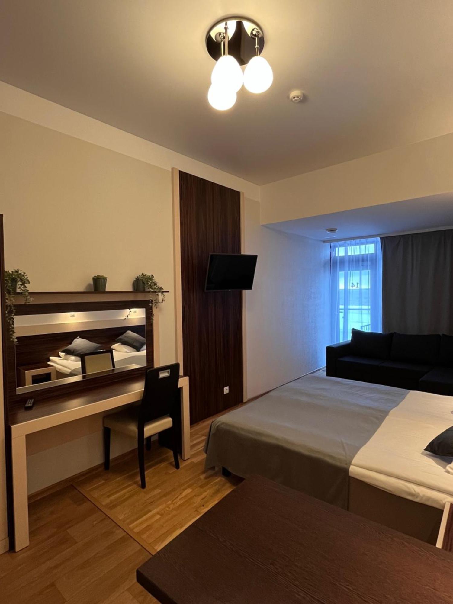 皮利塔海滩公寓酒店及spa 塔林 外观 照片